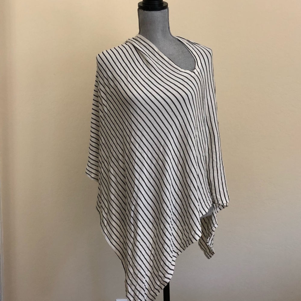 Belabumbum Striped Asymmetrical Nursing Poncho